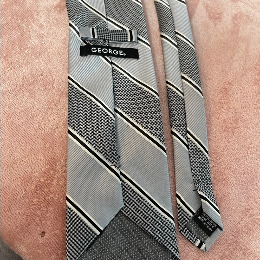 George Classic Black and Gray Striped Tie